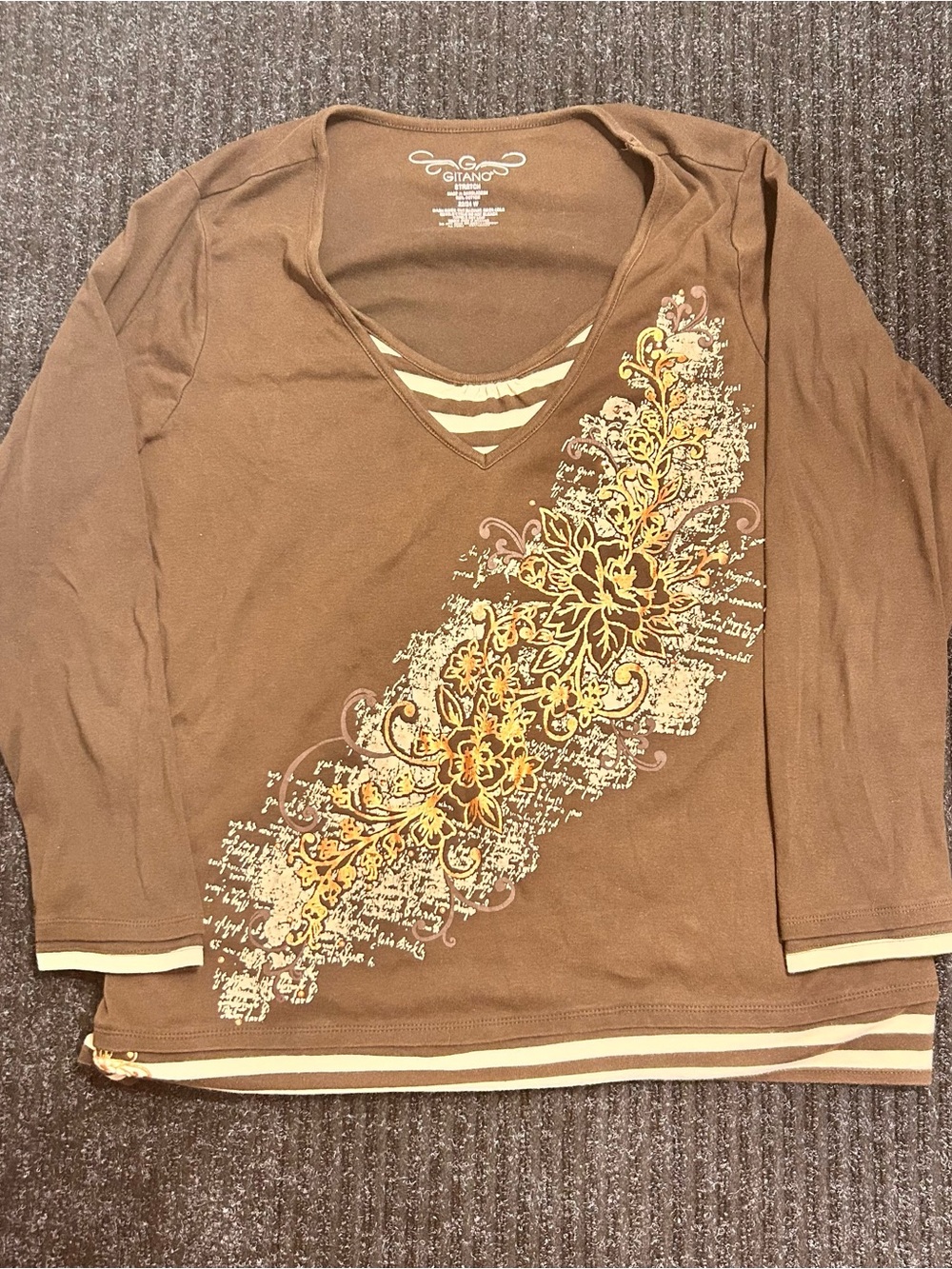 Gitano Brown Floral Script V-Neck Long Sleeve Top